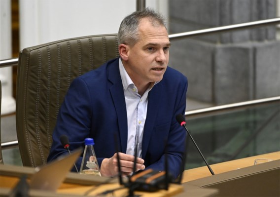 Vlaamse regering gaat alle uitgaven opnieuw onder de loep nemen om te besparen