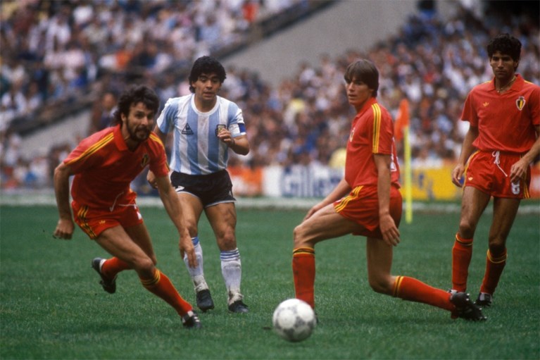 Voetballegende Maradona overleden
