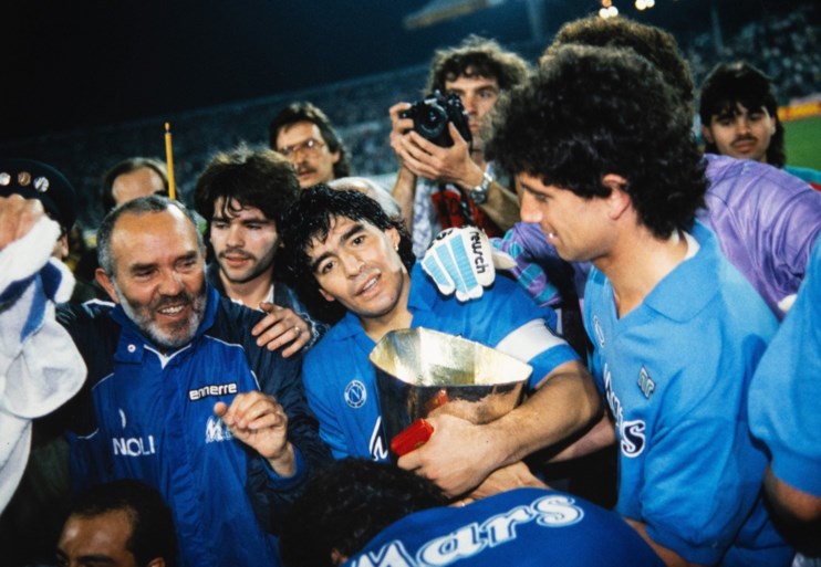 Voetballegende Maradona overleden