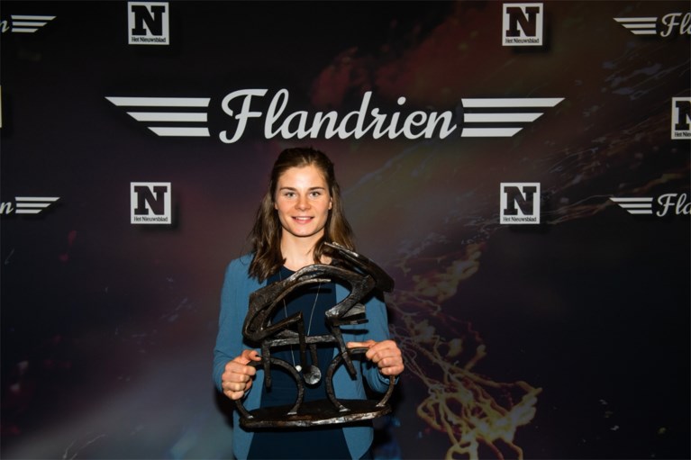 Wout van Aert wint tweede Flandrien op rij, Lotte Kopecky voor het eerst Flandrienne