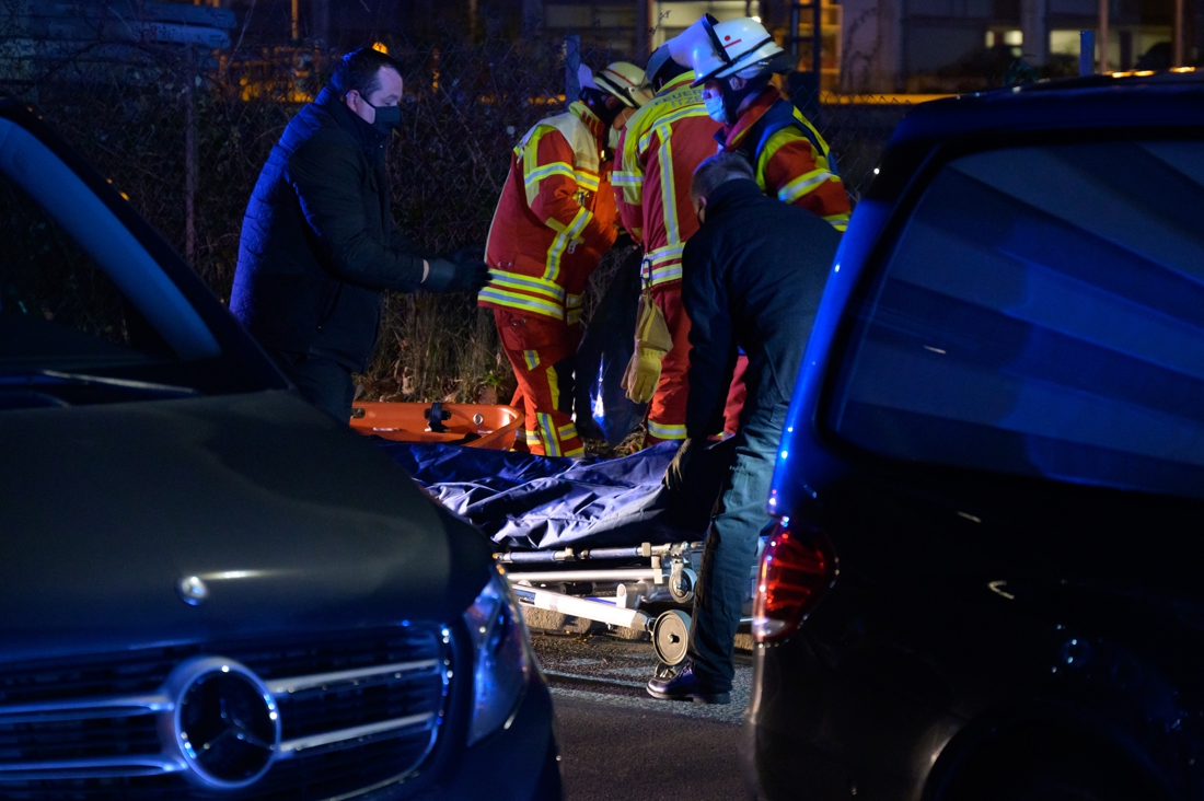 Two people electrocuted in German train station