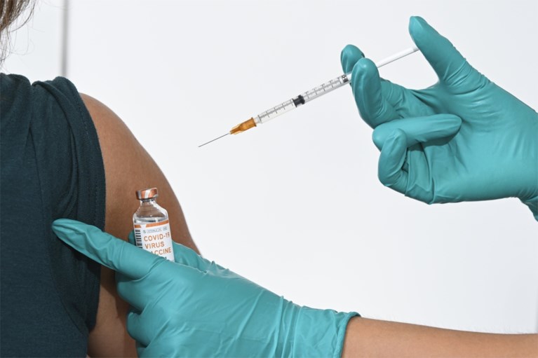 Heeft het coronavaccin bijwerkingen en kan ik kiezen? Uw vragen over het vaccin beantwoord