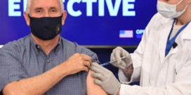 Amerikaanse vicepresident Pence krijgt coronavaccin live op televisie