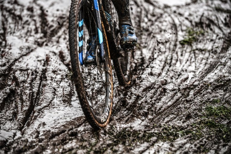 Wereldbeker in Dendermonde gaat ondanks storm toch door: parcours wel aangepast