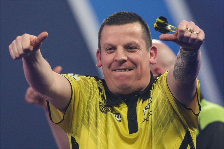 Na Van den Bergh ook topfavoriet WK darts onderuit tegen Chisnall