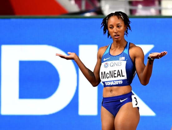 Olympisch hordekampioene Brianna McNeal geschorst wegens geknoei met dopingtest