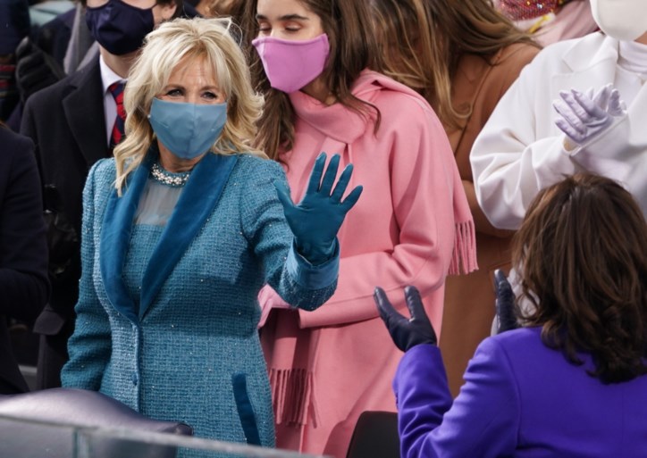 Ralph Lauren, paars en een vredesduif: de symboliek achter de outfits op de inauguratie