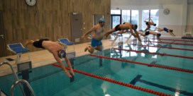 Publiek mag eerste baantjes trekken in zwembad Wevelgem