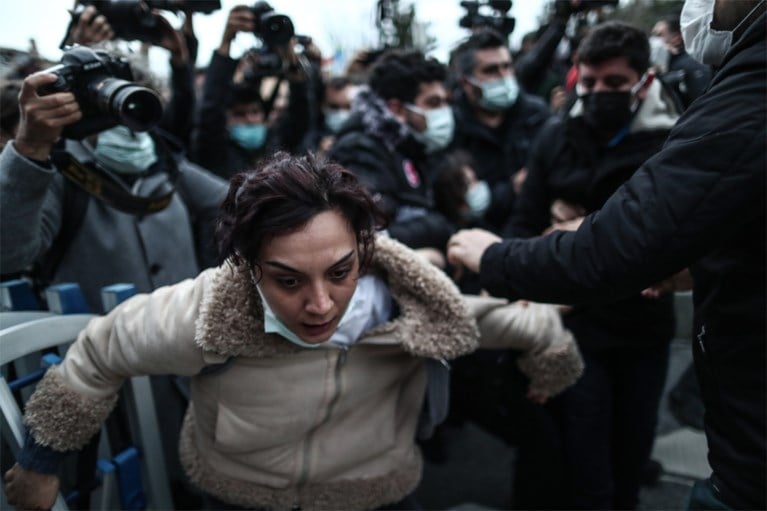 Arrestaties bij studentenprotesten in Istanbul