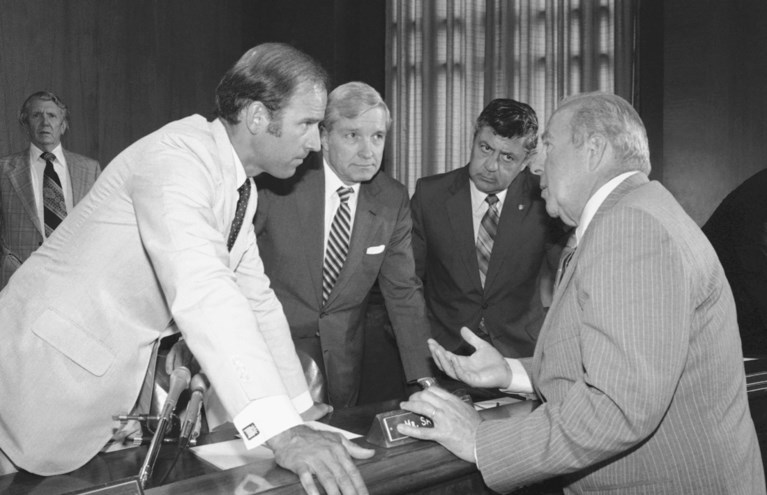 George Shultz, de man die Reagan de toenadering tot Gorbatsjov aanpraatte