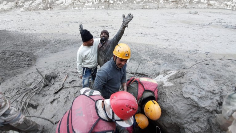 15 doden en bijna 200 vermisten na gletsjerbreuk in India