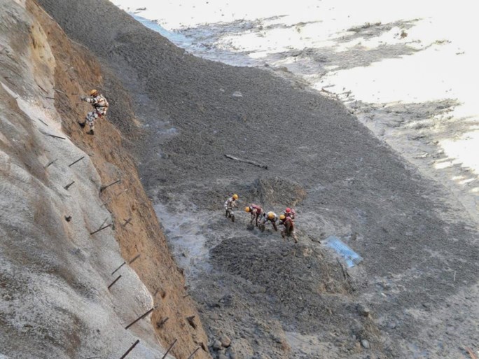15 doden en bijna 200 vermisten na gletsjerbreuk in India