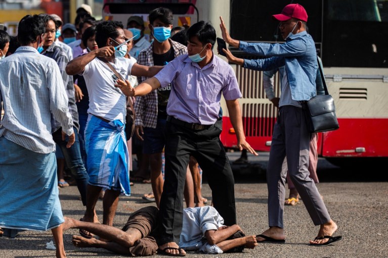 Militair regime Myanmar verbannen van Facebook en Instagram
