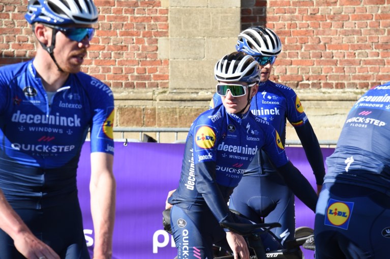 Ook revaliderende Evenepoel verkent parcours Omloop Het Nieuwsblad: ‘Kasseien bergop vallen mee’