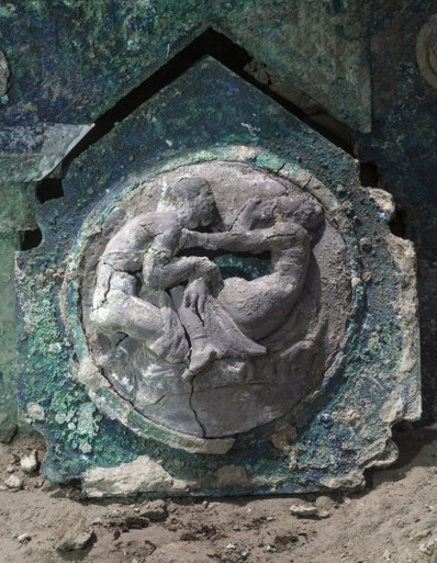 Romeinse triomfwagen met erotische taferelen in Pompeii is ‘unieke ontdekking’
