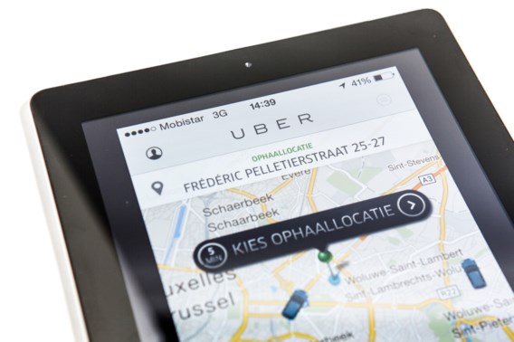 Uber-chauffeurs mogen smartphone niet meer gebruiken in Brussel