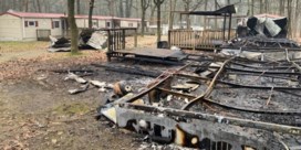 Drie chalets in vakantiepark Hengelhoef volledig uitgebrand