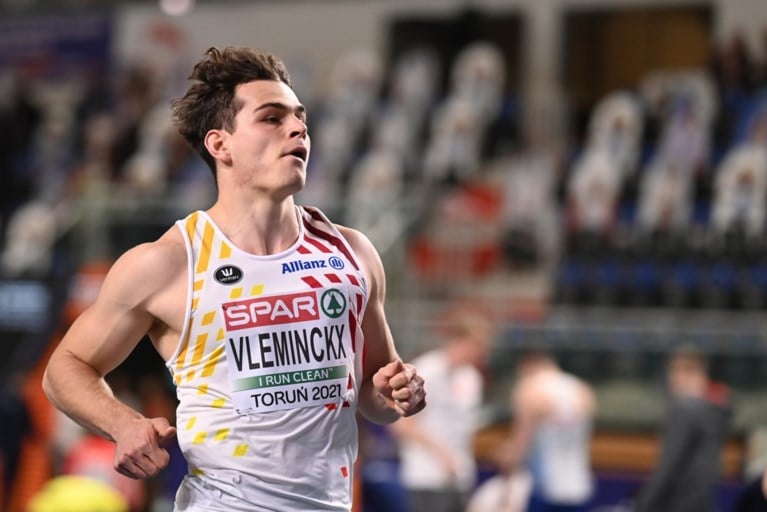 Elise Vanderelst snelt naar goud op 1.500 meter