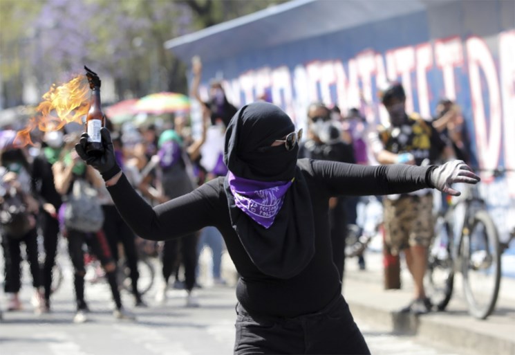 Gewonden bij demonstraties op Internationale Vrouwendag in Mexico