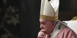 Vaticaan noemt homoseksualiteit toch weer 'zonde'