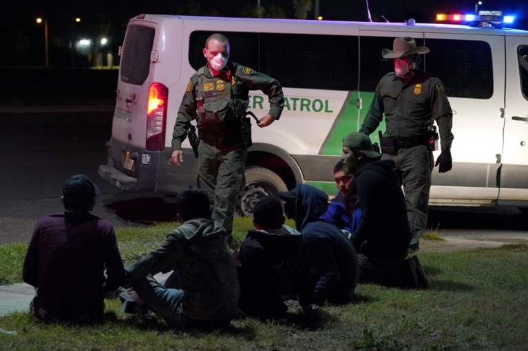 Kritiek op Biden voor ‘lakse aanpak’ van situatie aan Mexicaanse grens