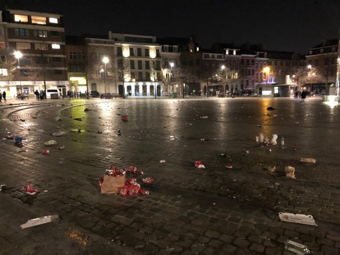 Leuvens plein dinsdagavond ontruimd na samentroeping jongeren