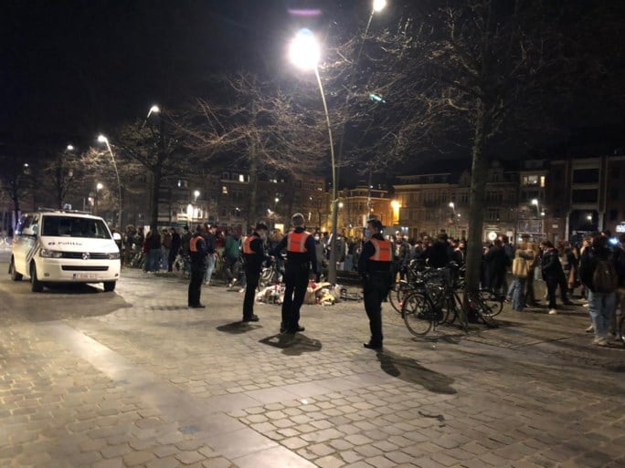 Leuvens plein dinsdagavond ontruimd na samentroeping jongeren