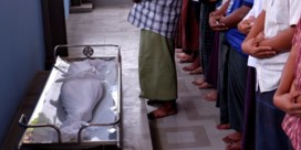 Myanmarezen houden ‘stille staking’ en rouwen om dood 7-jarig meisje