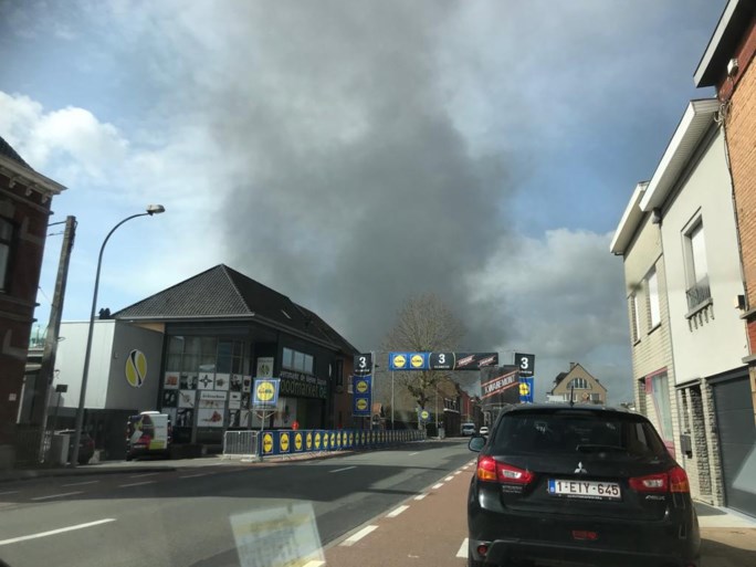 Zware brand bij bedrijf in slotkilometers van parcours: Gent-Wevelgem krijgt nieuwe finale