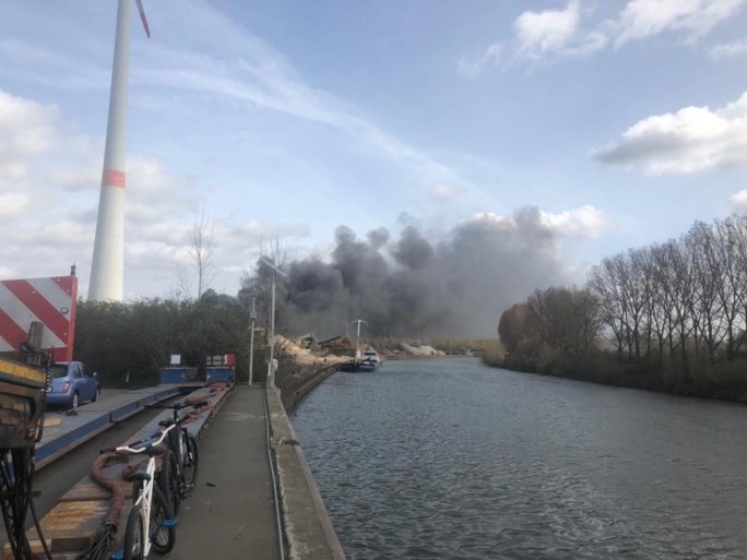 Zware brand bij bedrijf in slotkilometers van parcours: Gent-Wevelgem krijgt nieuwe finale