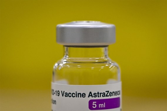 EMA blijft achter vaccin AstraZeneca staan, Belgische experts buigen zich vanavond opnieuw over de zaak