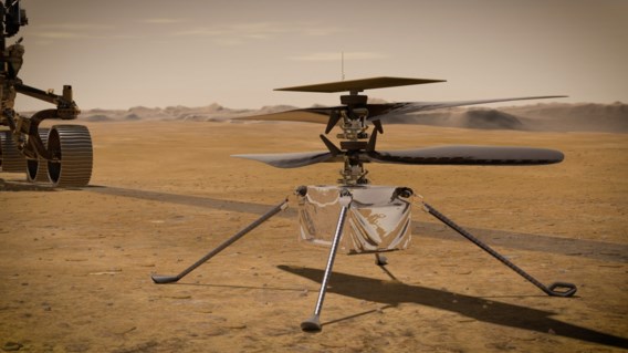 Minihelikopter Ingenuity staat op Marsoppervlak