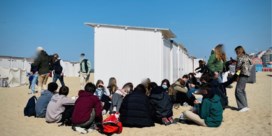 Opnieuw overlast door groepjes jongeren op dijk en strand in Knokke-Heist