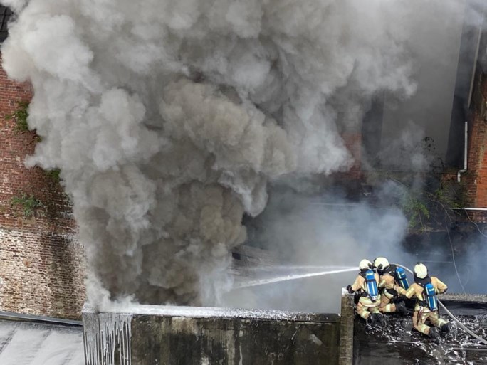 Zware woningbrand Anderlecht geblust: dertig gewonden, één overlijden