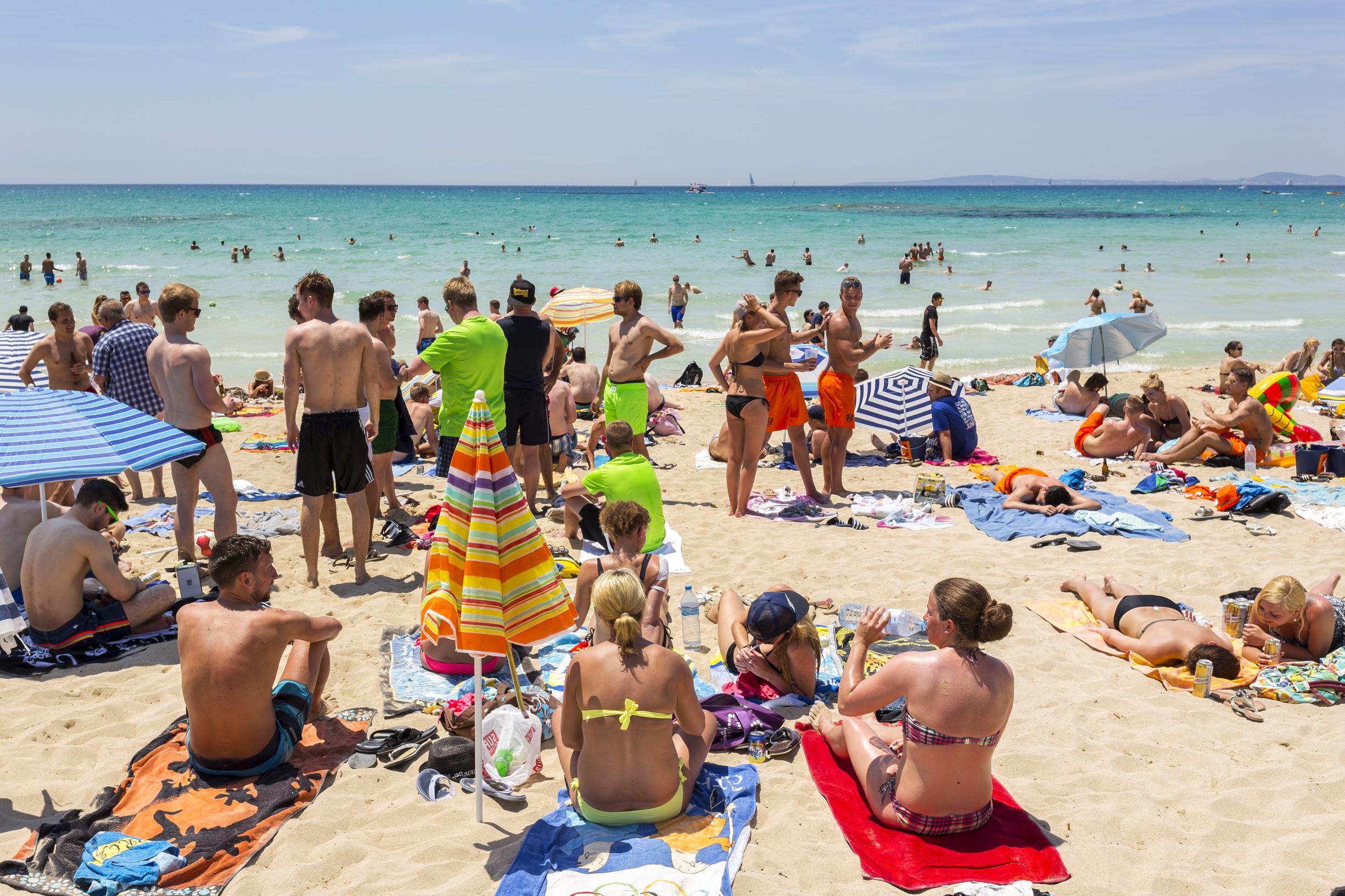 Een beursboer oogst in de lente en zaait in de zomer