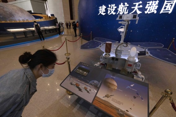 Chinese robotjeep op Mars geland