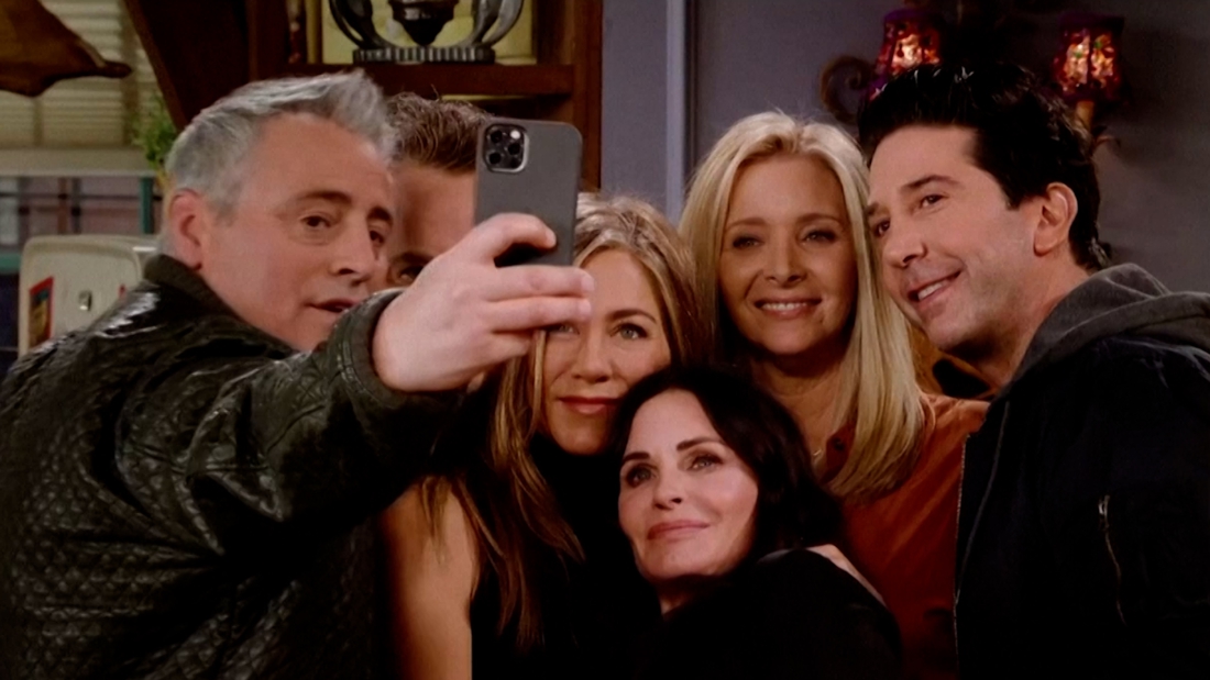 New images of reunion episode ‘Friends’ shared