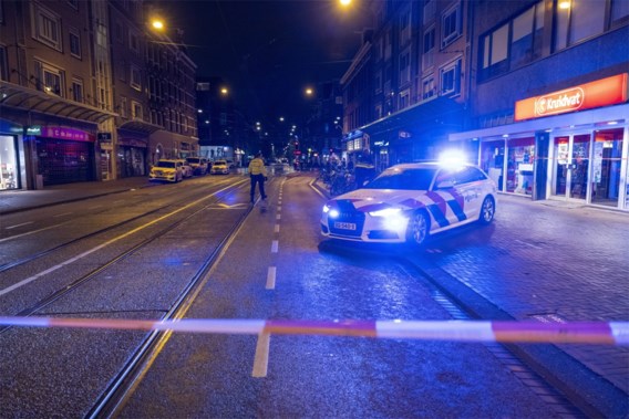 Eén dode en vier gewonden bij steekpartij in Amsterdam ...
