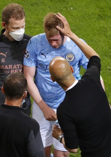 Kevin De Bruyne na botsing in tranen van het veld tijdens Champions League-finale