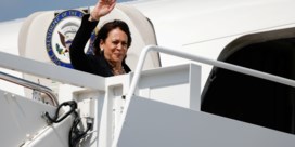 Vliegtuig Kamala Harris moet rechtsomkeer maken tijdens haar eerste internationale reis