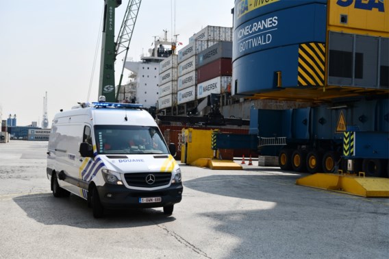 Antwerpse douanier verdacht van drugssmokkel