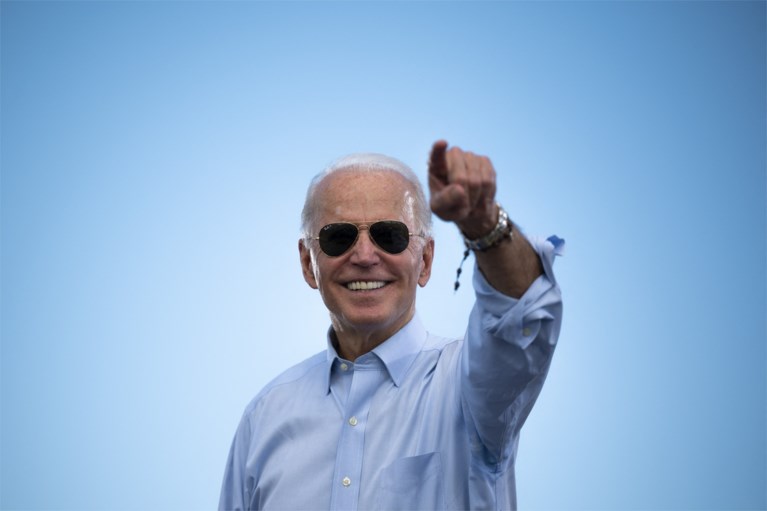 De geschenken van Joe Biden: een zonnebril en een fiets