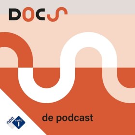 Podcasttips | Hoe verwerkt een kustdorp een moord en hoe onbaatzuchtig is altruïsme?
