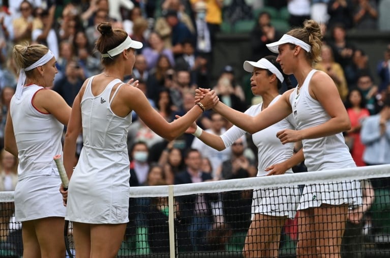 Elise Mertens en Hsieh Su-Wei winnen dubbelspel Wimbledon na spektakelstuk