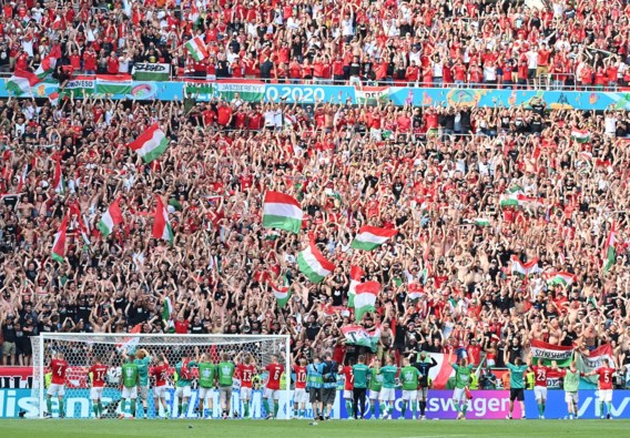 Uefa bestraft Hongarije en Engeland voor wangedrag supporters