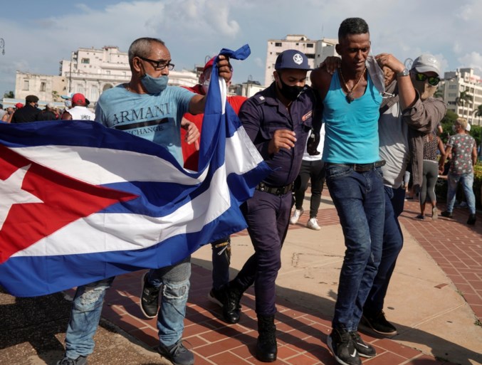 Cuba opgeschrikt door ongebruikelijke protesten tegen regering