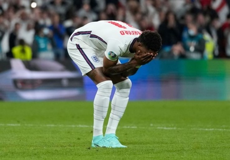 Ook Uefa veroordeelt racisme tegen Engelse voetballers