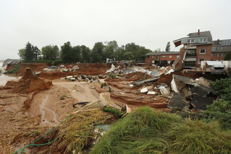 Aardverschuiving in Duitse stad: ‘Veel noodoproepen, maar redding vaak niet mogelijk’