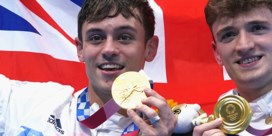 Tom Daley emotioneel na overwinning: ‘Ik ben een homoseksuele man en een olympisch kampioen’