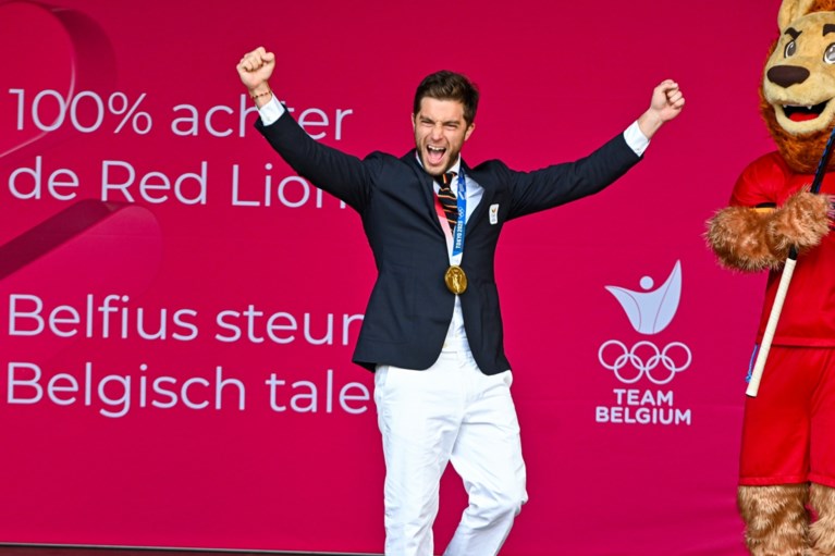 Ondanks gutsende regen, een warm ontvangst voor Red Lions